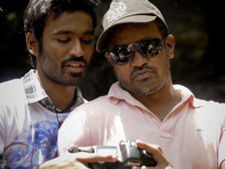 செல்வராகவன் இயக்கும் படத்தைத் தயாரிக்கிறார் தனுஷ்!