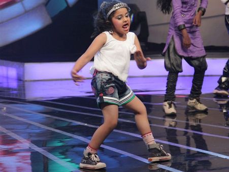 பாலிமர் டிவியில் ‘ஜூனியர் சூப்பர் டான்சர்’ பட்டம் வெல்லப்போவது யார்?