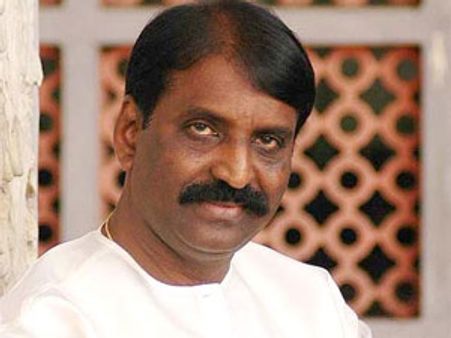 என் அடுத்த படைப்பு 'ஈழ காவியம்'.. அதற்காக இலங்கை போக விரும்புகிறேன்! - வைரமுத்து