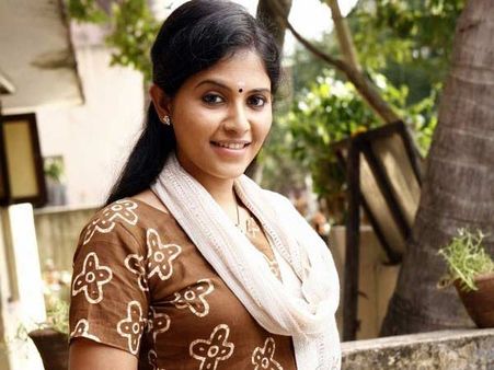 சமந்தா என்னோட ரசிகை... ஸ்ருதி என்னோட ப்ரெண்ட்... அஞ்சலி அட்டாக்!