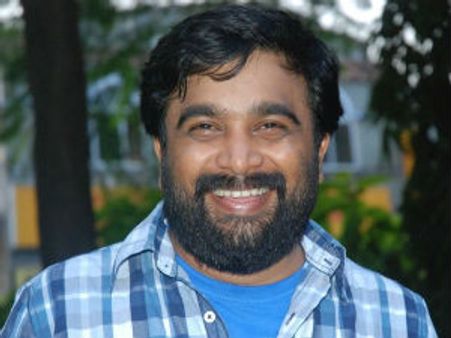 4 கோடி வச்சிருந்தா வாங்க, நடிக்கிறேன்.. சொல்கிறார் சசிக்குமார்