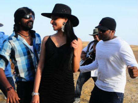 துள்ளிவிளையாடு படத்துக்கு யு சான்றிதழ்.. மார்ச் 29-ல் ரிலீஸ்!