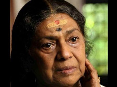 பழம்பெரும் நடிகை சுகுமாரி காலமானார்..திரையுலகினர் கண்ணீர் அஞ்சலி