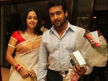 நானும் ஜோவும் இன்னும் டேட்டிங் போகிறோம்: வெட்கப்படும் சூர்யா