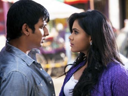 ப்ளீஸ் துளசி, என்னை அங்கிள்னு கூப்பிட்டுறாத... கெஞ்சும் ஜீவா