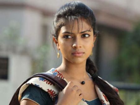 ஆஸ்திரேலியாவில் சூதாடிய அமலா பால்!