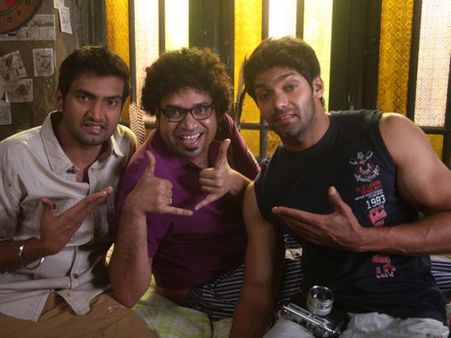 சேட்டை - சிறப்பு விமர்சனம்