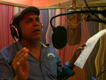 பாடகரானார் தம்பி ராமையா... குத்துப் பாடல் பாடி ஆட்டம்!