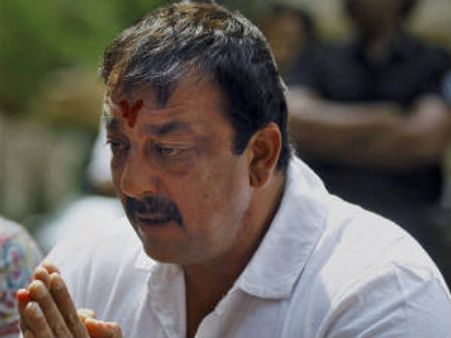 சரணடைய மேலும் அவகாசம் வேண்டும் - உச்சநீதி மன்றத்தில் சஞ்சய் தத் மனு