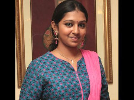 ரஜினி, அஜீத் பிடிக்கும், ஆனால் சூர்யா தான் ரொம்ப பிடிக்கும்: லக்ஷ்மி மேனன்