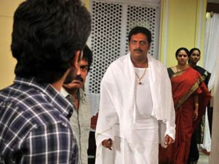 பிரகாஷ் ராஜின் கவுரவம் படத்துக்கு தடை!