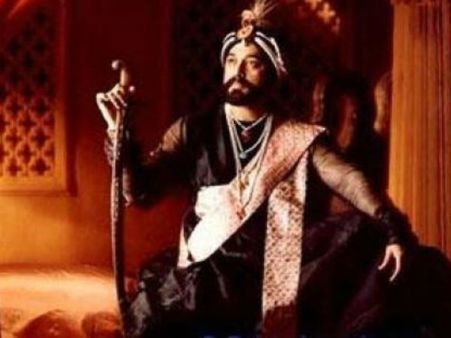 போஸ்டருடன் முடிந்து போன பிரபலங்களின் திரைப்படங்கள்!