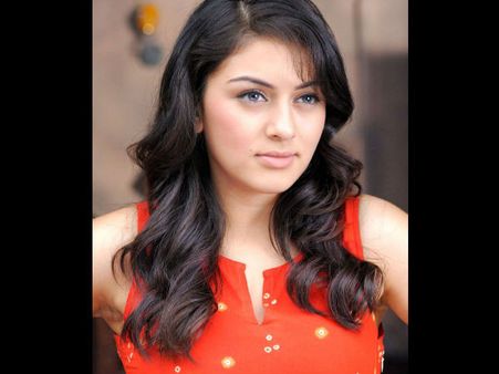 30 ஏழை பெண்களின் மார்பகப் புற்றுநோய் செலவை ஏற்ற ஹன்சிகா!