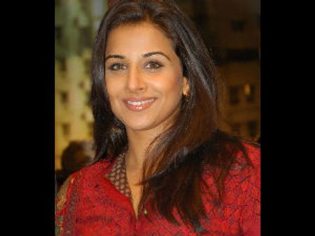 வித்யாபாலனை மூட் அவுட் ஆக்கிய கருப்பு பூனை