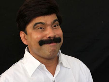 குவியும் மோசடி புகார்கள்: நடிகர் சங்கத்திலிருந்து பவர் ஸ்டார் நீக்கம்?