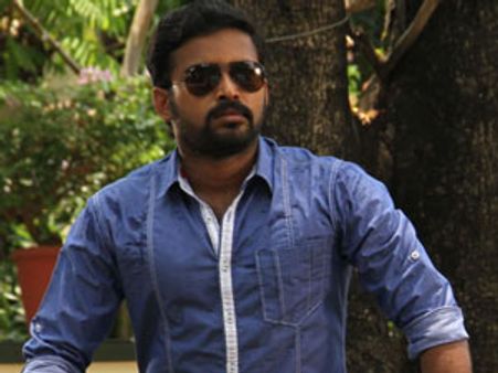 ‘அட்டகத்தி’ தினேஷ் நடிக்கும் 'வாராயோ வெண்ணிலாவே'!