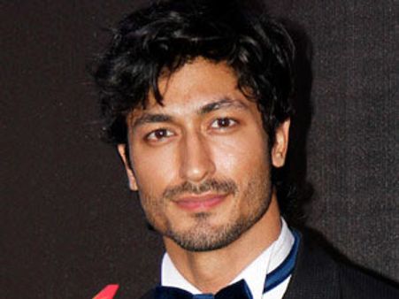 எனக்கு இன்ஸ்பிரேஷனே ரஜினிதான்!- வித்யுத் ஜம்வால்