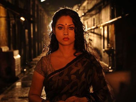 'விடியும் முன்'... மீண்டும் வந்தார் பூஜா!