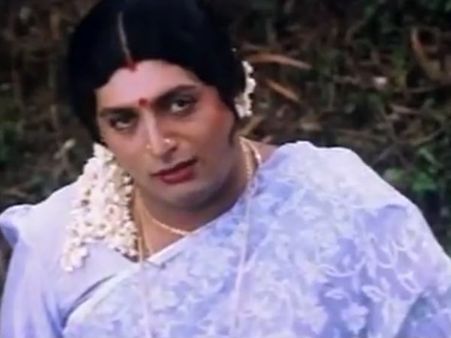 தமிழ் சினிமாவில் திருநங்கை வேடத்தில் அசத்திய நடிகர்கள்...