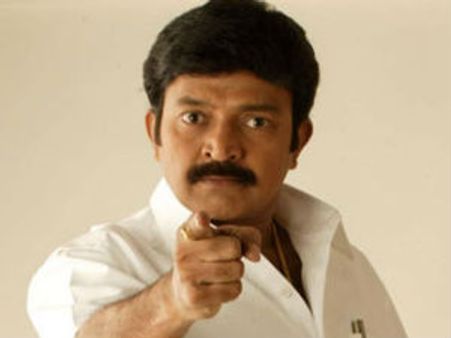 வாத்தியார் வேடத்தில் ராஜசேகர்… தெலுங்கில் ரீமேக் ஆகும் சாட்டை