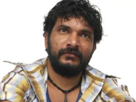 மாயாண்டி குடும்பத்தார் பட ஹீரோவின் தந்தை மாயம்