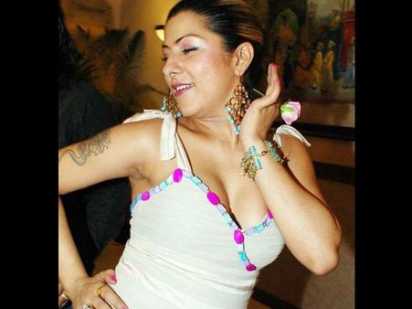 இவருதாங்க 'ஹார்ட்' கவுர்... உதயநிதி மனைவி படத்தில் பாடுகிறார்...!