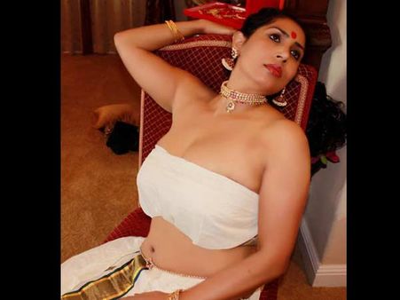 'மெகா' வெயிலில் வாடும் ரசிகர்களைக் குளிர்விக்க வந்தாச்சு இன்னொரு 'மினி'...!