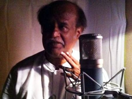 இந்தியில் முதல் முறையாகப் பாடிய ரஜினி!