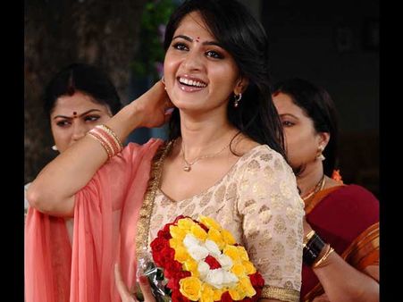 தெலுங்கு இயக்குனரால் புலம்பித் தள்ளும் அனுஷ்கா