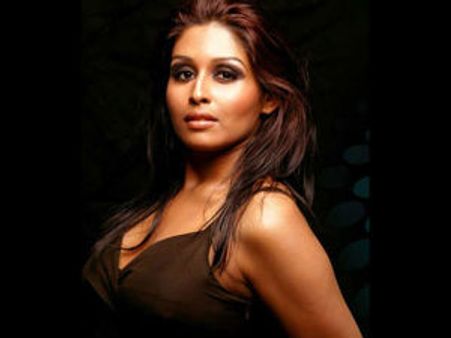 லிவிங் டுகெதர் முறையில் வாழ்ந்ததால் கர்ப்பமாக உள்ளேன்...! - மோசடி ராணி லீனா நீதிமன்றத்தில் கதறல்!