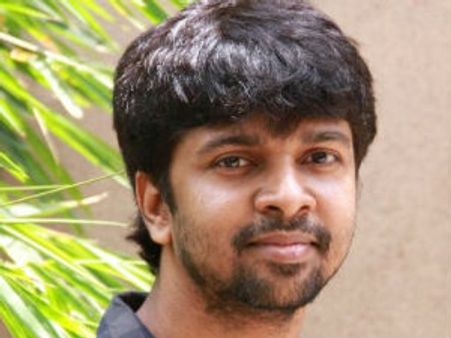 இளையராஜா இசையில் பாடல் வாய்ப்பா? - மதன் கார்க்கி மறுப்பு