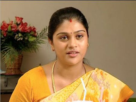 லட்சுமிபதி உயிர்பிழைப்பானா?.... உதிரிப்பூக்கள் தொடரில் திருப்பம்!