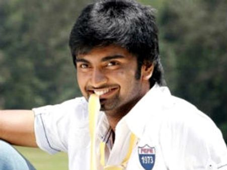 இரும்புக் குதிரை... ஆக்ஷனில் இறங்கினார் அதர்வா!