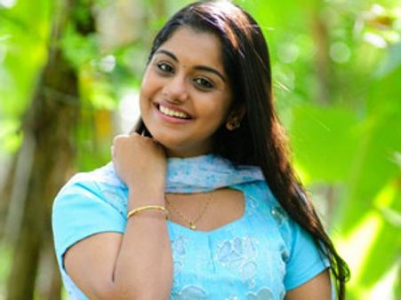 சினிமாவிலிருந்து விலகுகிறார் நடிகை மீரா நந்தன்.. சாஃப்ட்வேர் மாப்பிள்ளை ரெடி!