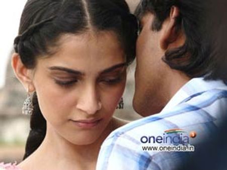 என்னுடன் மட்டும்தான் ஜோடியா நடிக்கணும் - தனுஷுக்கு சோனம் போட்ட கண்டிஷன்!