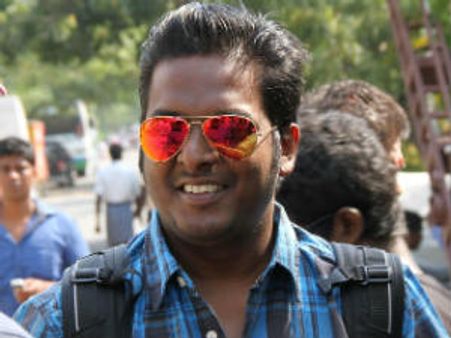 இரண்டு படங்கள்... இரண்டு ஆல்பங்கள் தயாரிக்கும் வசந்த குமார் மகன்!