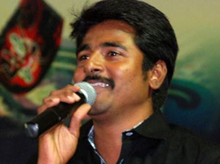 இமான் இசையில் பாடிய சிவகார்த்திக்கேயன்