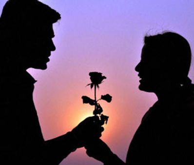 திரும்பவும் ‘முக்கோணக் காதல்’ கதைப் படங்கள் வரப்போவுதாம்...