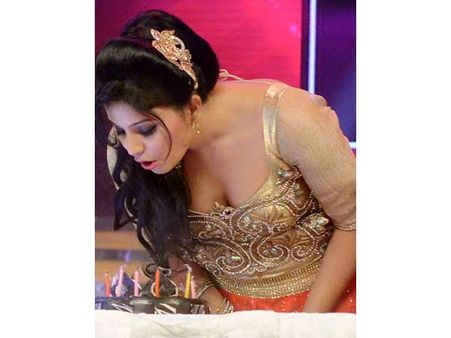 கவர்ச்சிக்கு 'பை' 'பை'.. இனி நான் குடும்பப்பாங்கினி- அஞ்சலியின் புது முடிவு