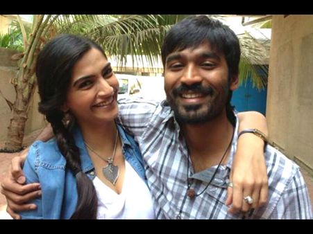 பியூட்டி சோப் விளம்பரத்தில் நான் எப்படி?: தயங்கிய தனுஷ், தைரியம் சொன்ன சோனம்