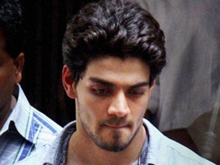 ஜியா தற்கொலை வழக்கு: சூரஜ் பன்சாலிக்கு ஜாமீன் வழங்கியது மும்பை நீதிமன்றம்