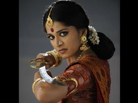 ராணி ருத்ரமாதேவிக்காக ரூ5 கோடி ஆபரணத்தில் ஜொலிக்கப் போகும் அனுஷ்கா