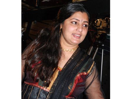 நடிகை காவேரி ரகசிய திருமணம்… காதலரை கைபிடித்தார்