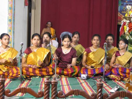 உத்தரகாண்ட் வெள்ளத்தில் உயிரிழந்தவர்களுக்கு பிராத்தனை