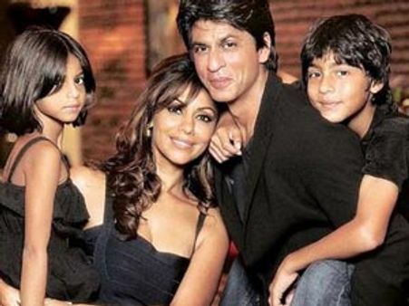 வாடகைத் தாய் மூலம் பிறந்த குழந்தைக்கு அப்ராம் என பெயர் சூட்டிய ஷாரூக்!