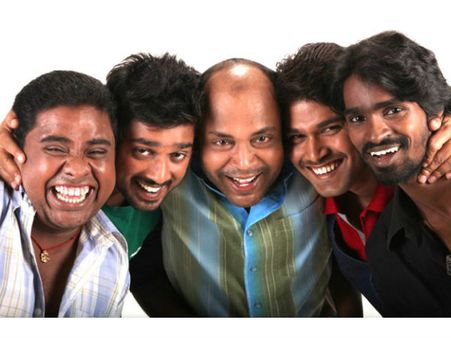 உ படத்துக்கு யு சான்று கொடுத்து பாராட்டிய சென்சார் அதிகாரிகள்!