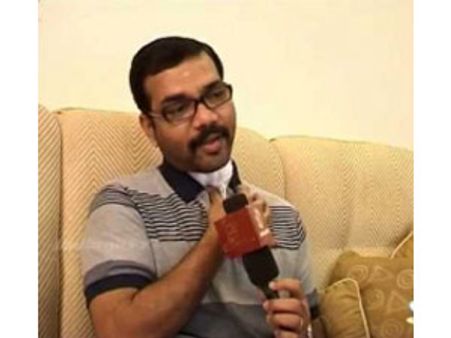 விஜய், பிரகாஷ்ராஜ் உதவியால் புற்றுநோயிலிருந்து மீண்டு வந்த இயக்குநர் ரமணா.. குரலை இழந்தார்!