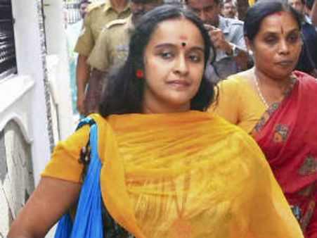 சோலார் பேனல் மோசடி: நடிகை ஷாலு மேனன் மீது புது வழக்கு