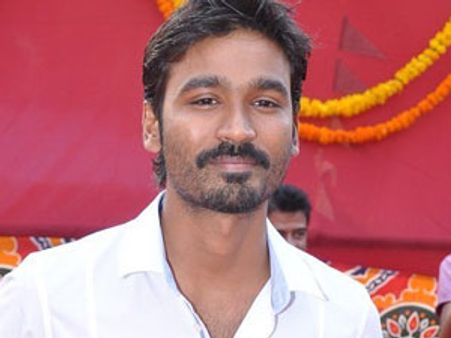 30வது பிறந்த நாளைக் கொண்டாட லண்டன் பறந்த தனுஷ்!