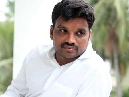 நடிக்க வந்து காதலியாக மாறிய ஹீராவை மணக்கிறார் 'ஈரம்' அறிவழகன்!